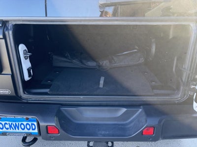 2020 Jeep Wrangler Sahara Altitude