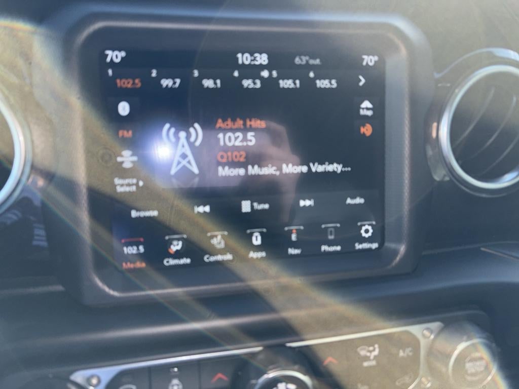 2020 Jeep Wrangler Sahara Altitude