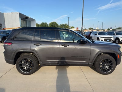 2025 Jeep Grand Cherokee Summit