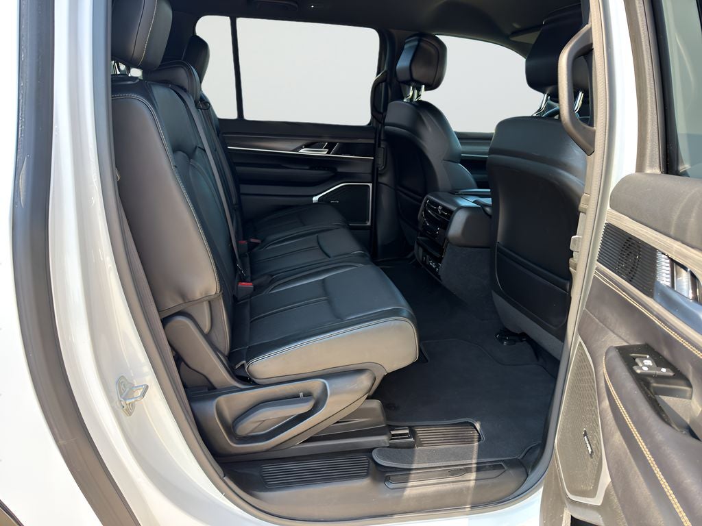 2023 Jeep Wagoneer L Series III