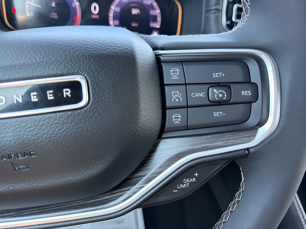 2023 Jeep Wagoneer L Series III