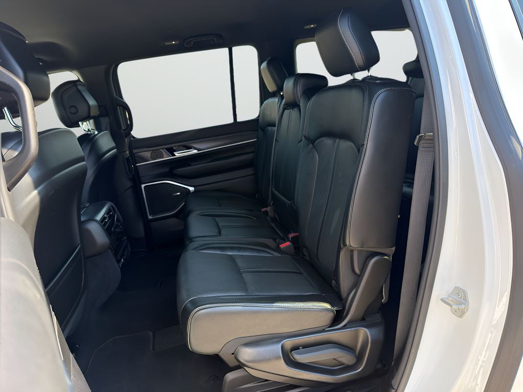 2023 Jeep Wagoneer L Series III
