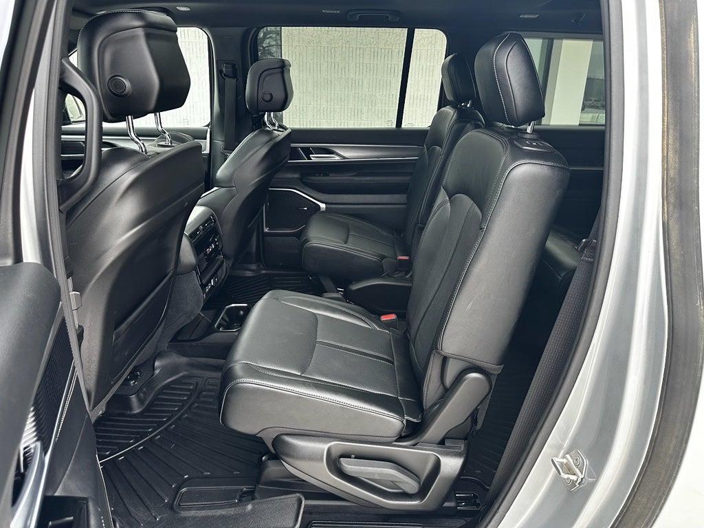 2024 Jeep Wagoneer L Series II Carbide