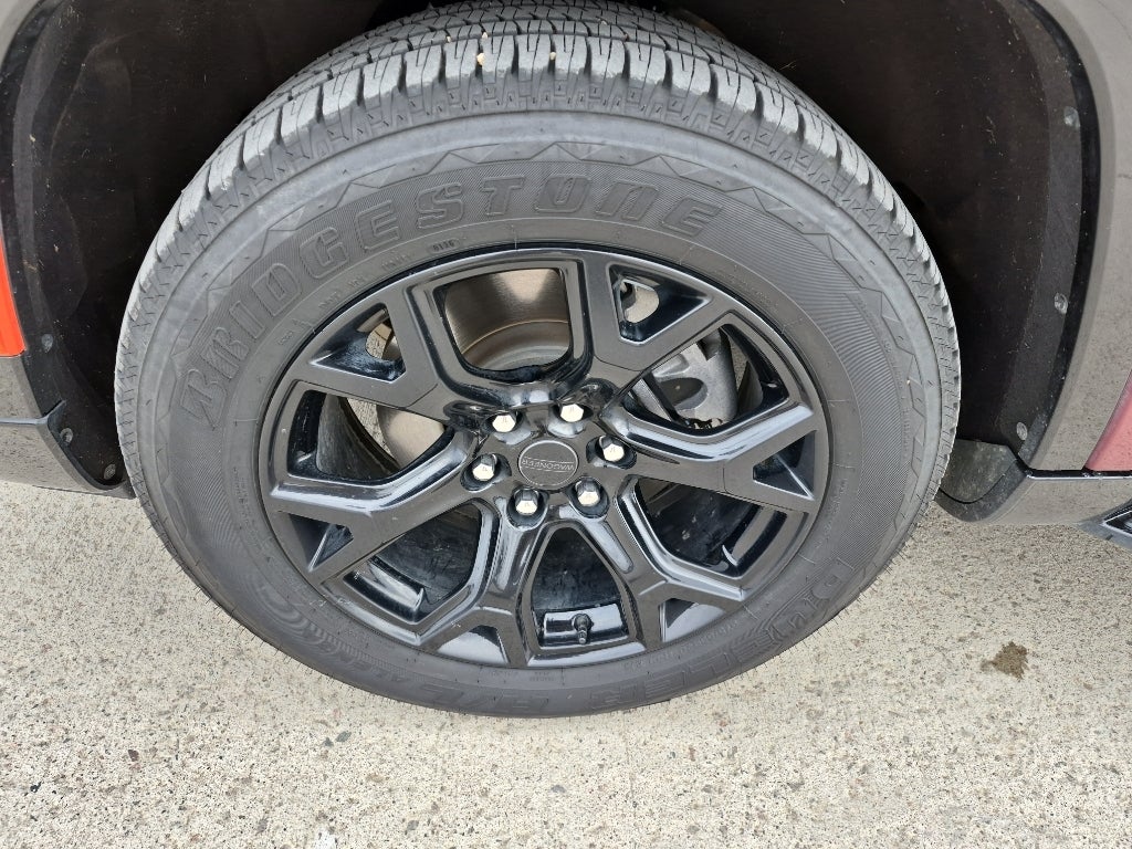 2025 Jeep Wagoneer L Series II Carbide