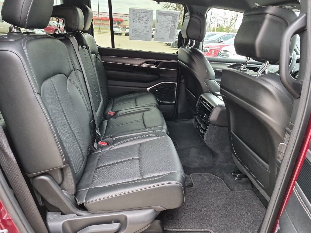 2025 Jeep Wagoneer L Series II Carbide