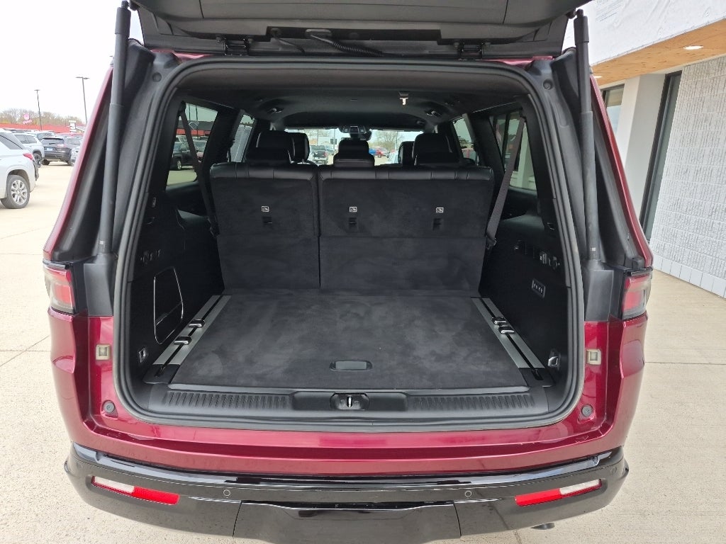 2025 Jeep Wagoneer L Series II Carbide