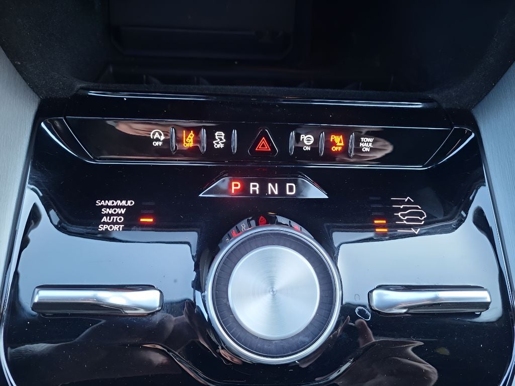 2025 Jeep Wagoneer L Series III