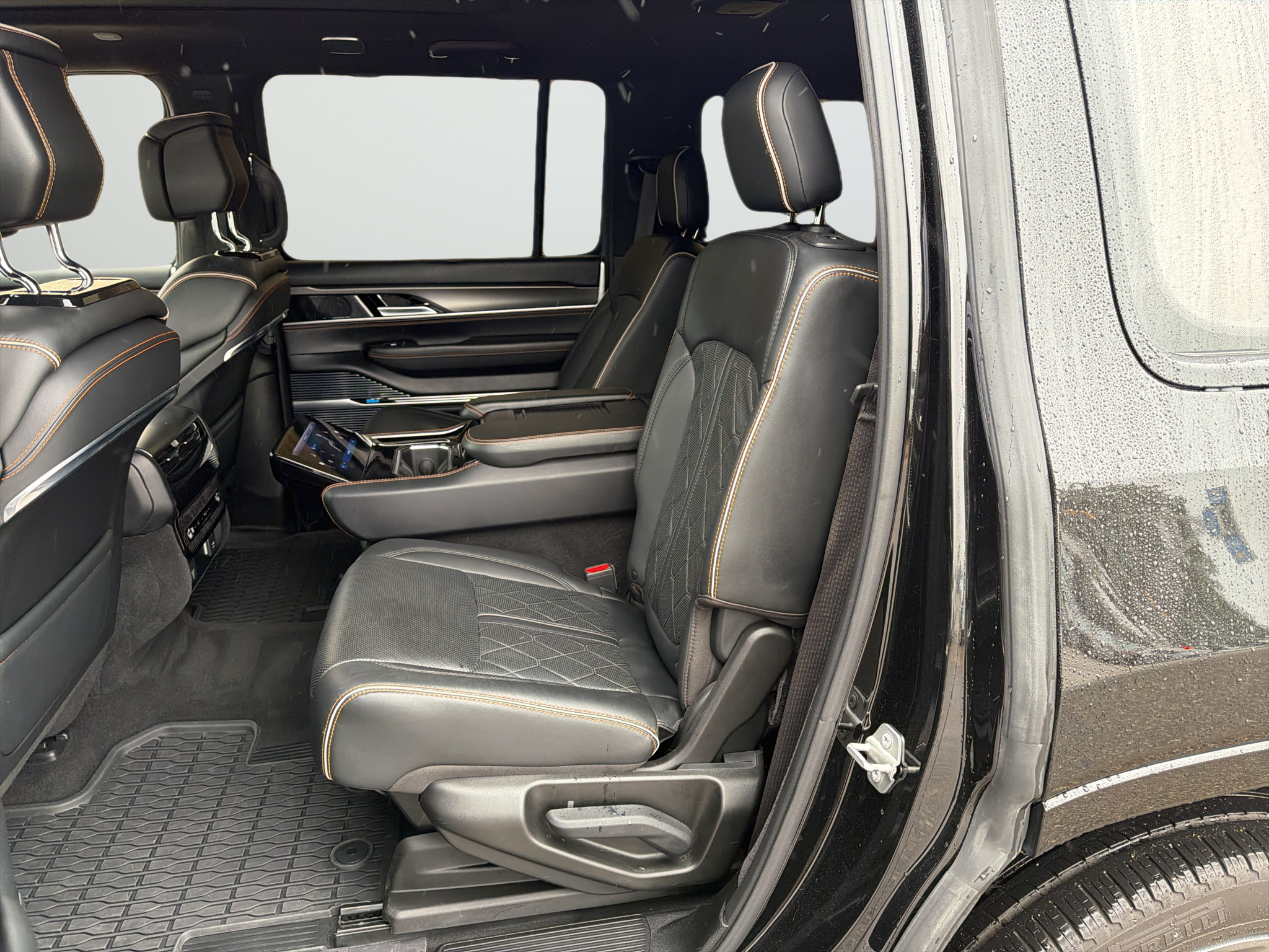 2023 Jeep Grand Wagoneer Series III Obsidian