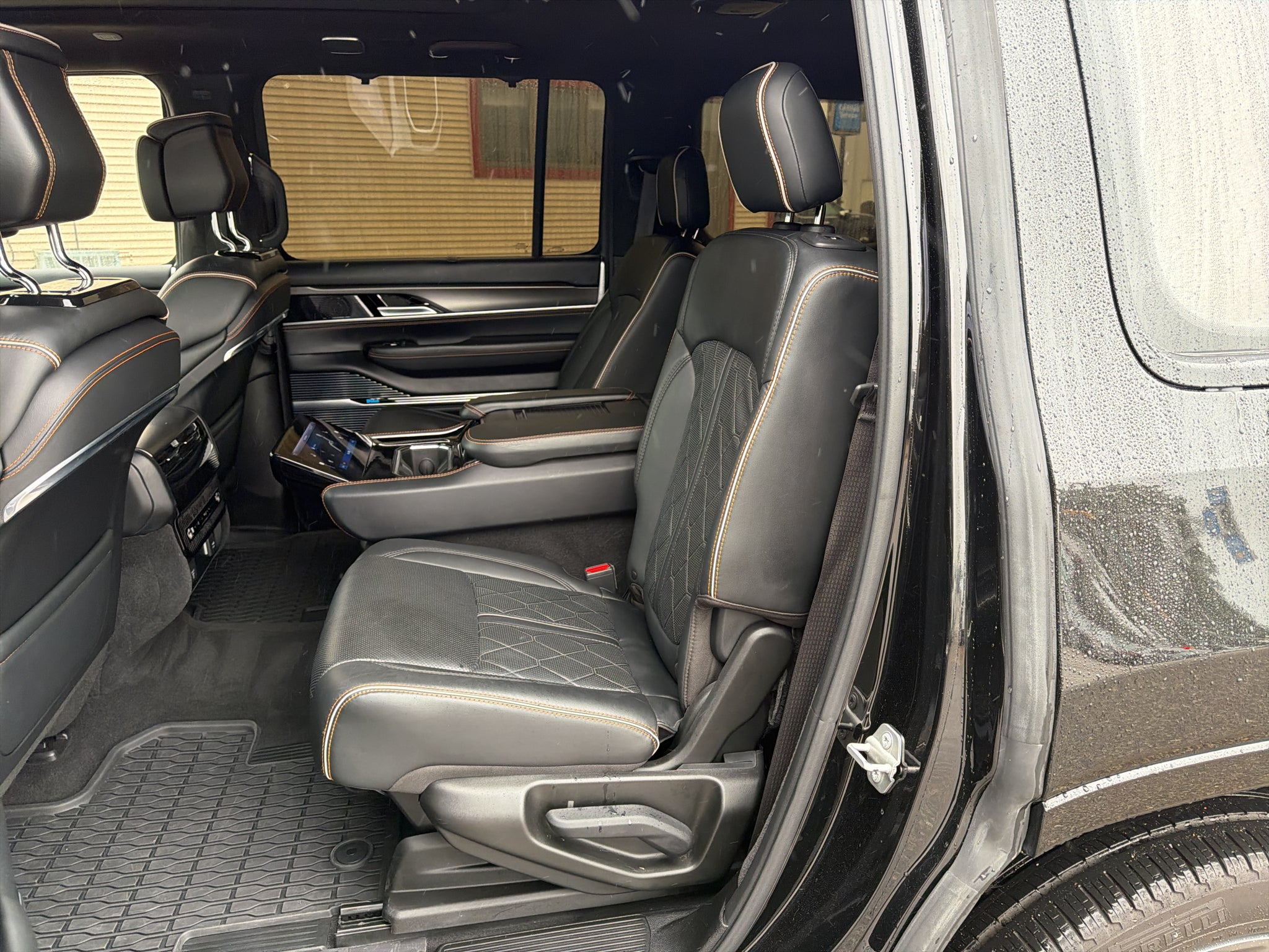2023 Jeep Grand Wagoneer Series III Obsidian