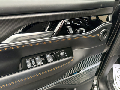2023 Jeep Grand Wagoneer Series III Obsidian