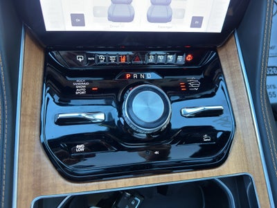 2024 Jeep Grand Wagoneer Series III