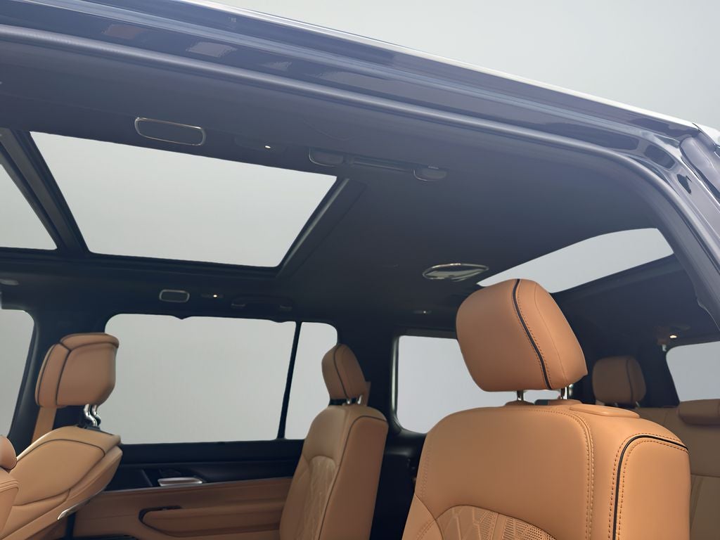 2025 Jeep Grand Wagoneer Series III Obsidian