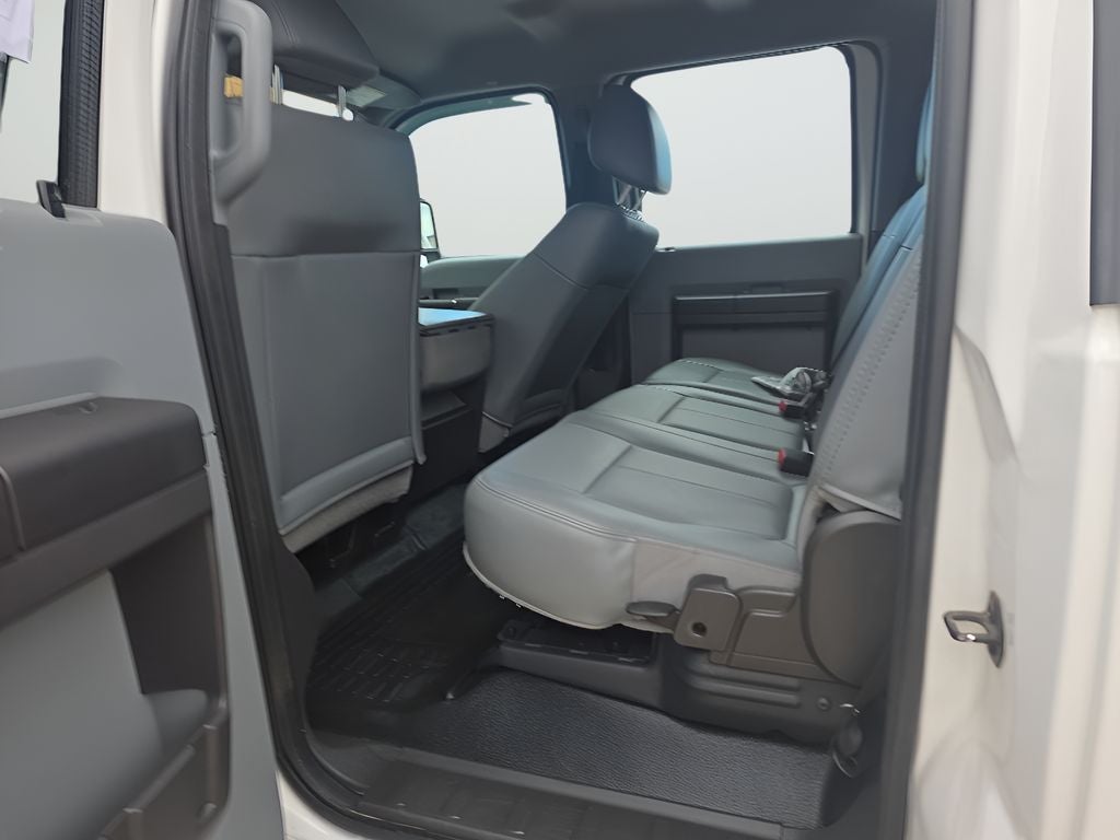 2012 Ford F-350 Super Duty Chassis XL