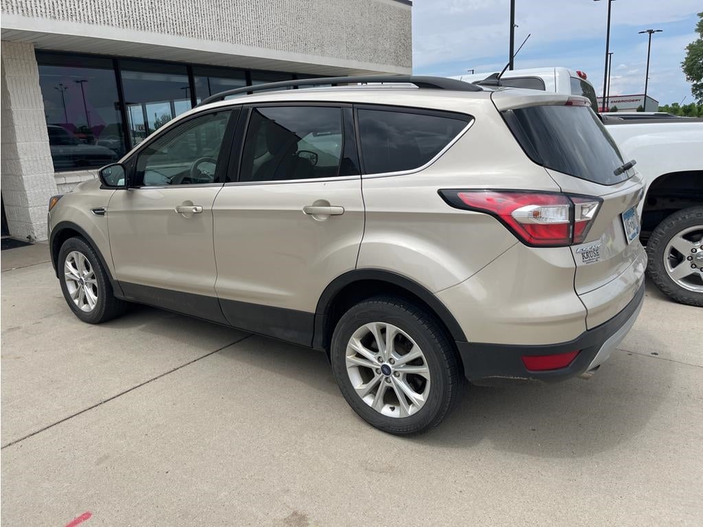 Used 2018 Ford Escape SE with VIN 1FMCU9GD9JUC08270 for sale in Marshall, Minnesota