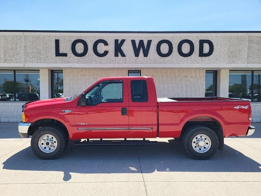 Used 2000 Ford F-250 Super Duty XLT with VIN 1FTNX21F2YED72597 for sale in Marshall, Minnesota