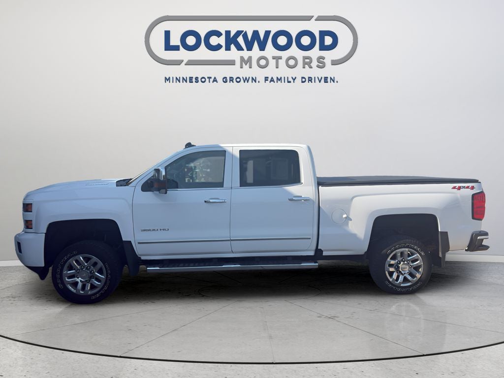 2019 Chevrolet Silverado 3500HD LTZ - Photo 2