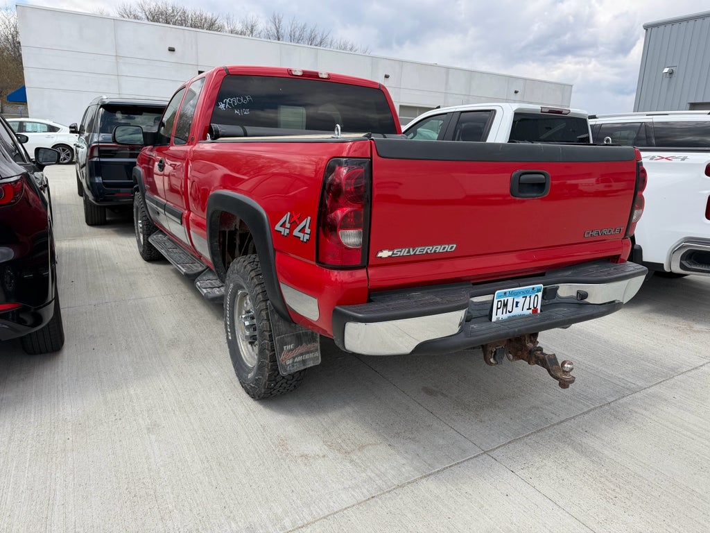 2004 Chevrolet Silverado 2500 LS