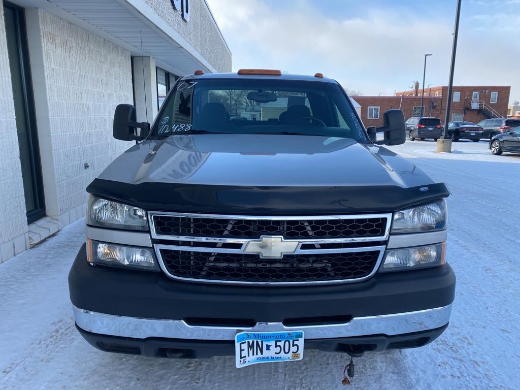 Used 2007 Chevrolet Silverado Classic 2500HD LT1 with VIN 1GCHK29UX7E120786 for sale in Marshall, Minnesota