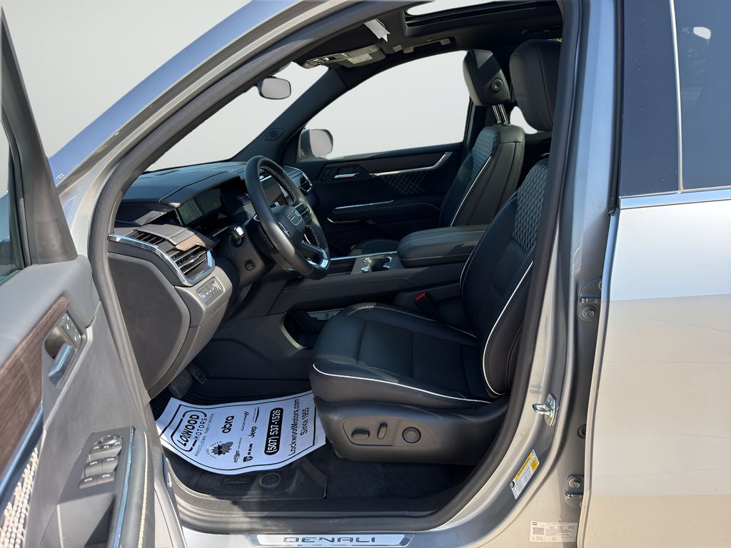 2024 GMC Acadia AWD Denali