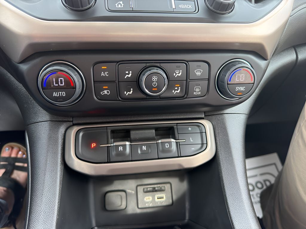 2022 GMC Acadia Denali