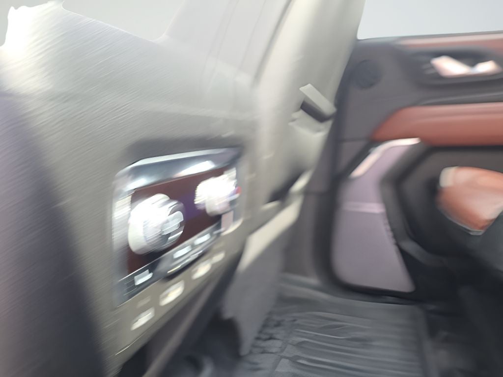 2024 GMC Yukon Denali Ultimate - Photo 14
