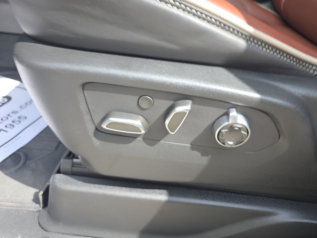2024 GMC Yukon Denali Ultimate - Photo 18