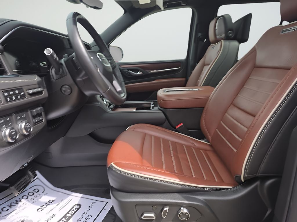 2024 GMC Yukon Denali Ultimate - Photo 21