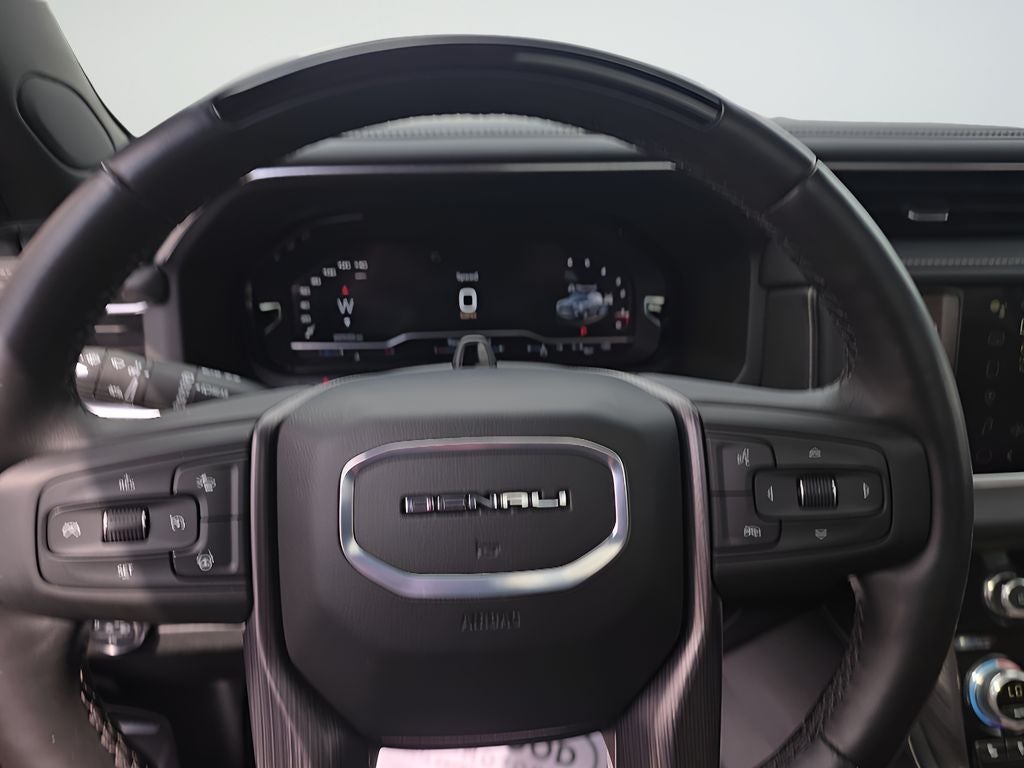 2024 GMC Yukon Denali Ultimate - Photo 24