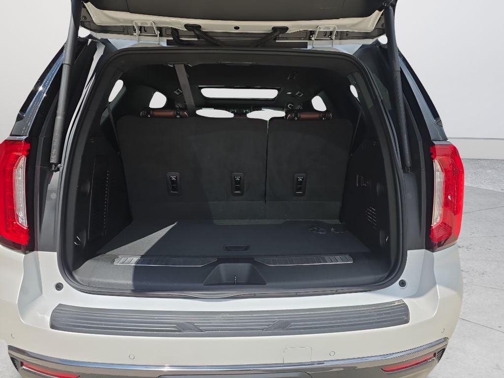 2024 GMC Yukon Denali Ultimate - Photo 9