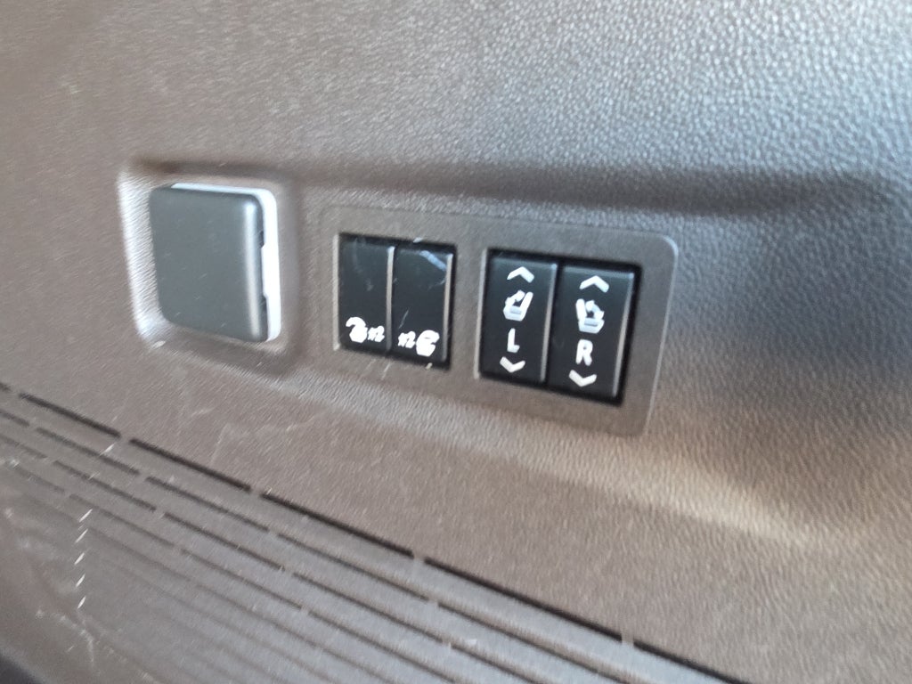 2023 GMC Yukon XL 1500 SLT