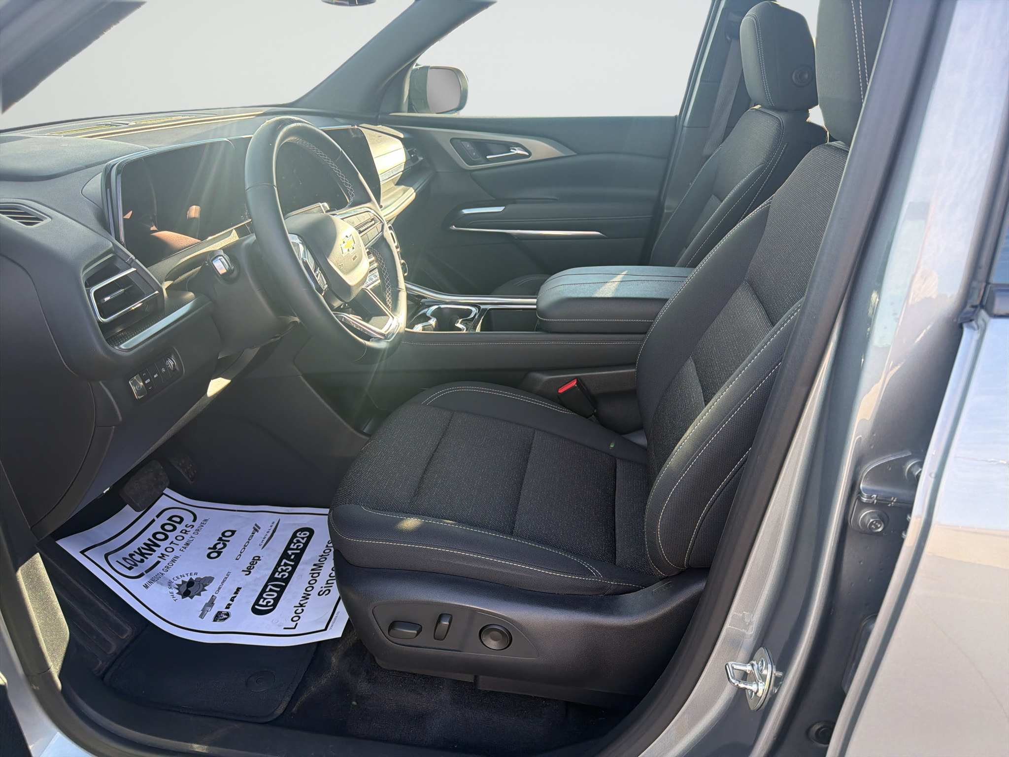 2025 Chevrolet Traverse AWD LT
