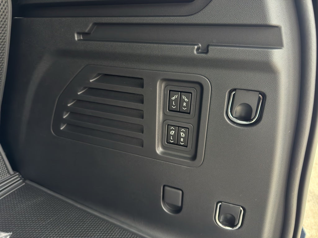 2026 Chevrolet Traverse AWD RS