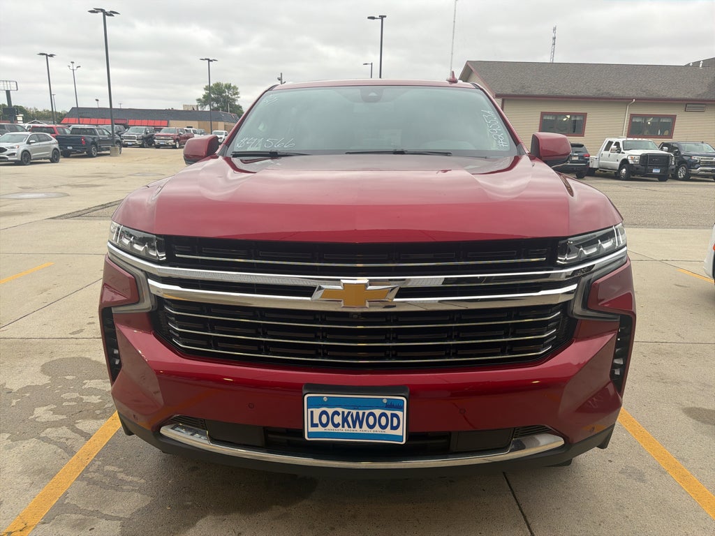 Used 2021 Chevrolet Suburban LT with VIN 1GNSKCKDXMR245319 for sale in Marshall, Minnesota