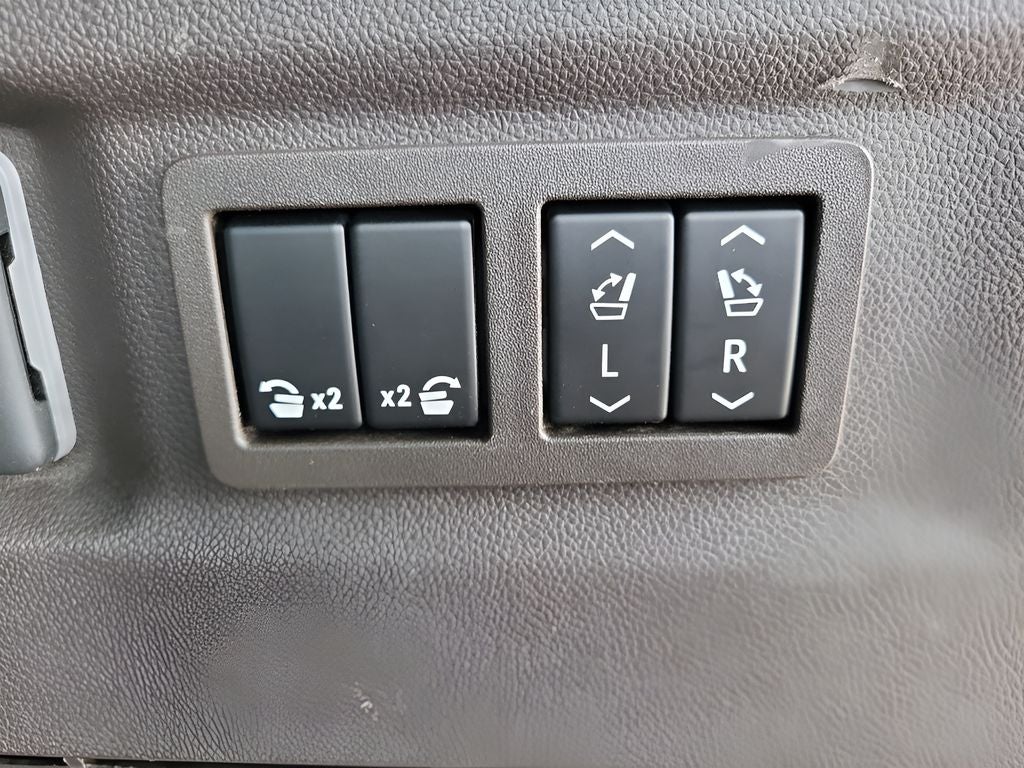 2022 Chevrolet Suburban 1500 LT