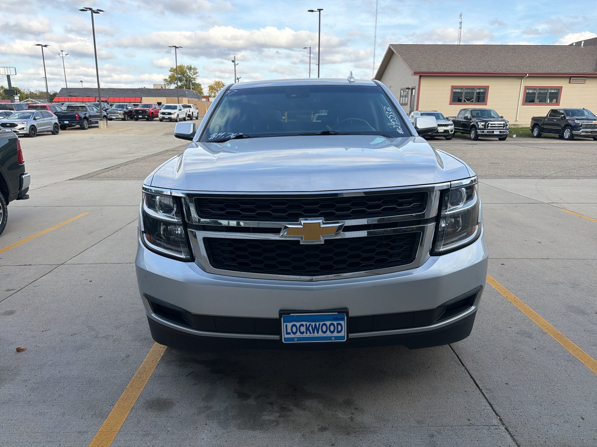Used 2017 Chevrolet Suburban LT with VIN 1GNSKHKC7HR187583 for sale in Marshall, Minnesota