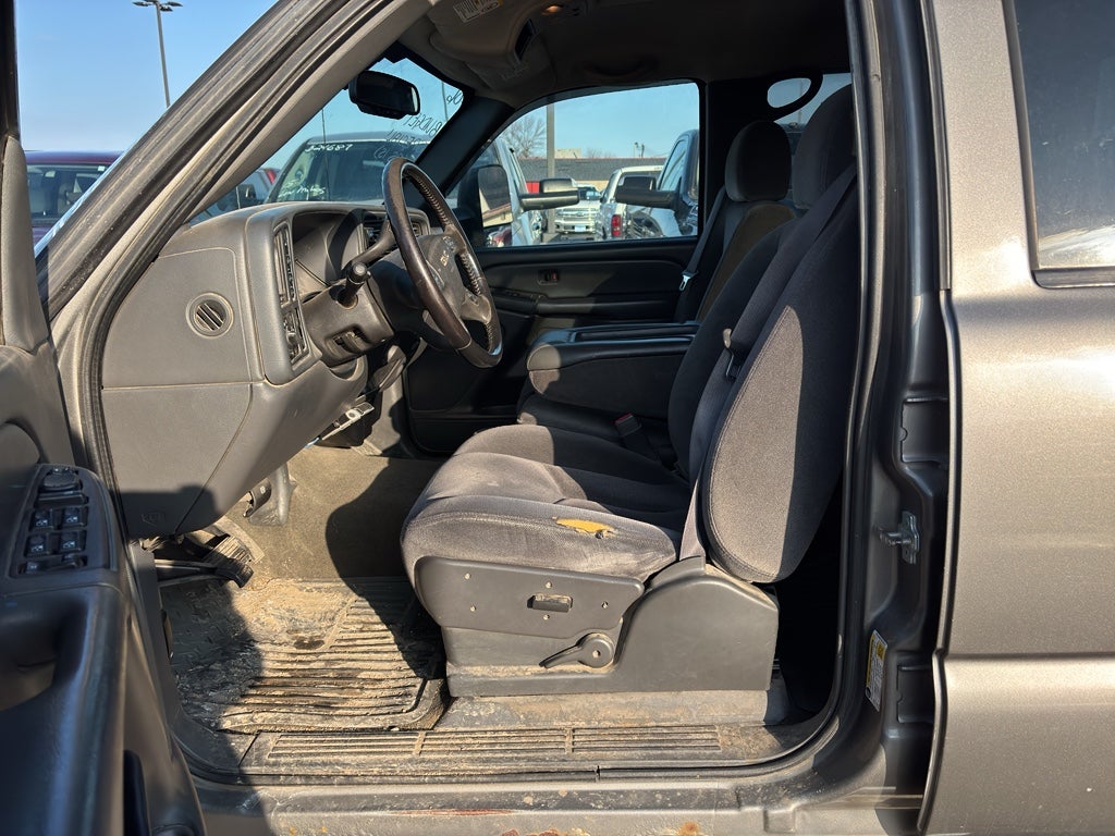 2006 GMC Sierra 3500 DRW SLE1