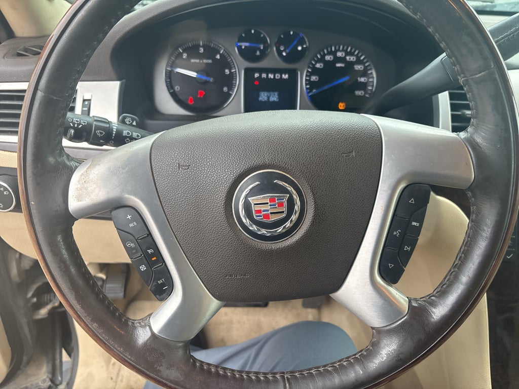 2007 Cadillac Escalade 1500; Luxury Base