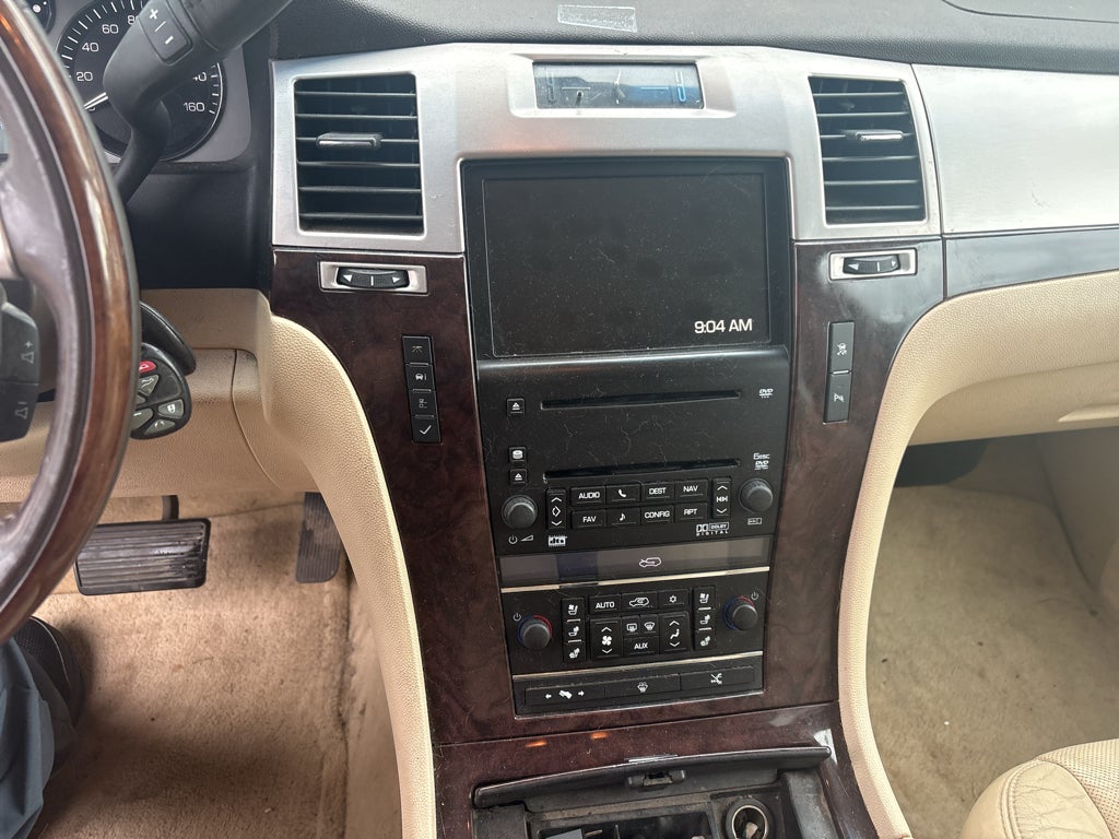 2007 Cadillac Escalade 1500; Luxury Base
