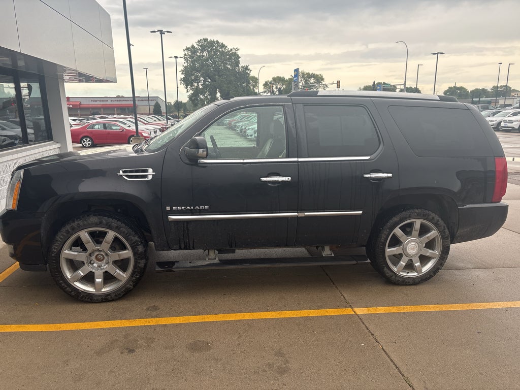 2007 Cadillac Escalade 1500; Luxury Base