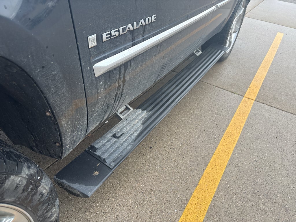 2007 Cadillac Escalade 1500; Luxury Base