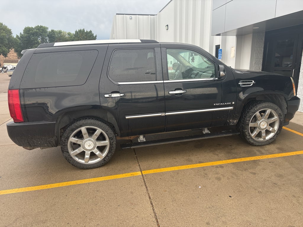 2007 Cadillac Escalade 1500; Luxury Base