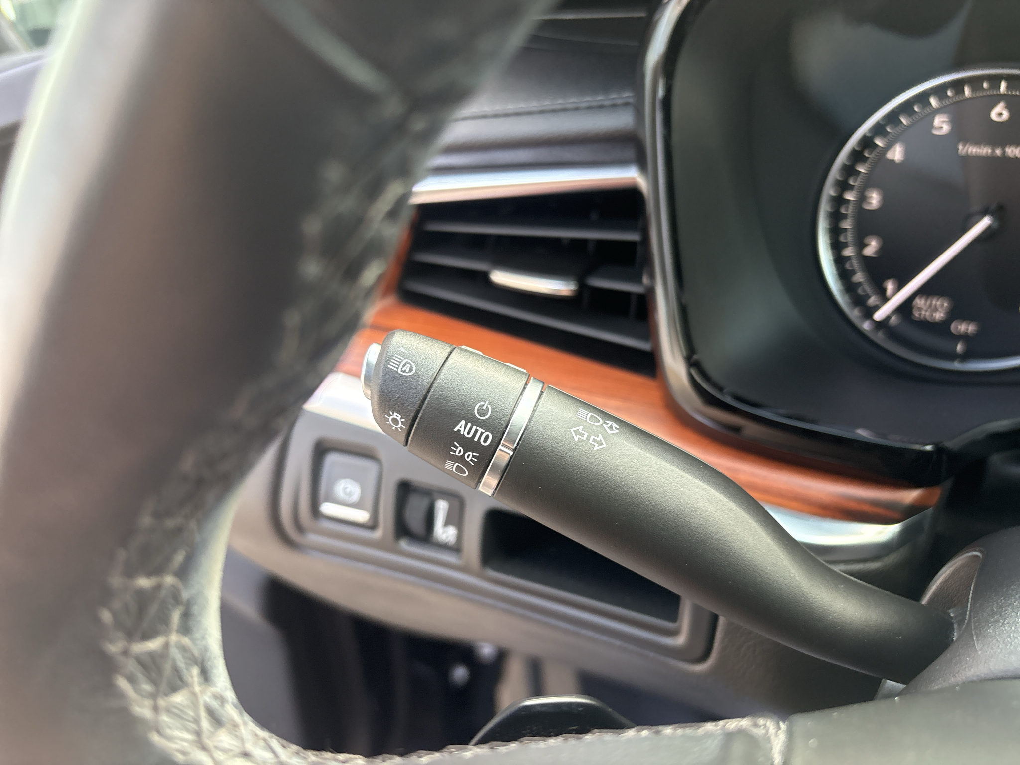 2023 Cadillac XT5 AWD Premium Luxury