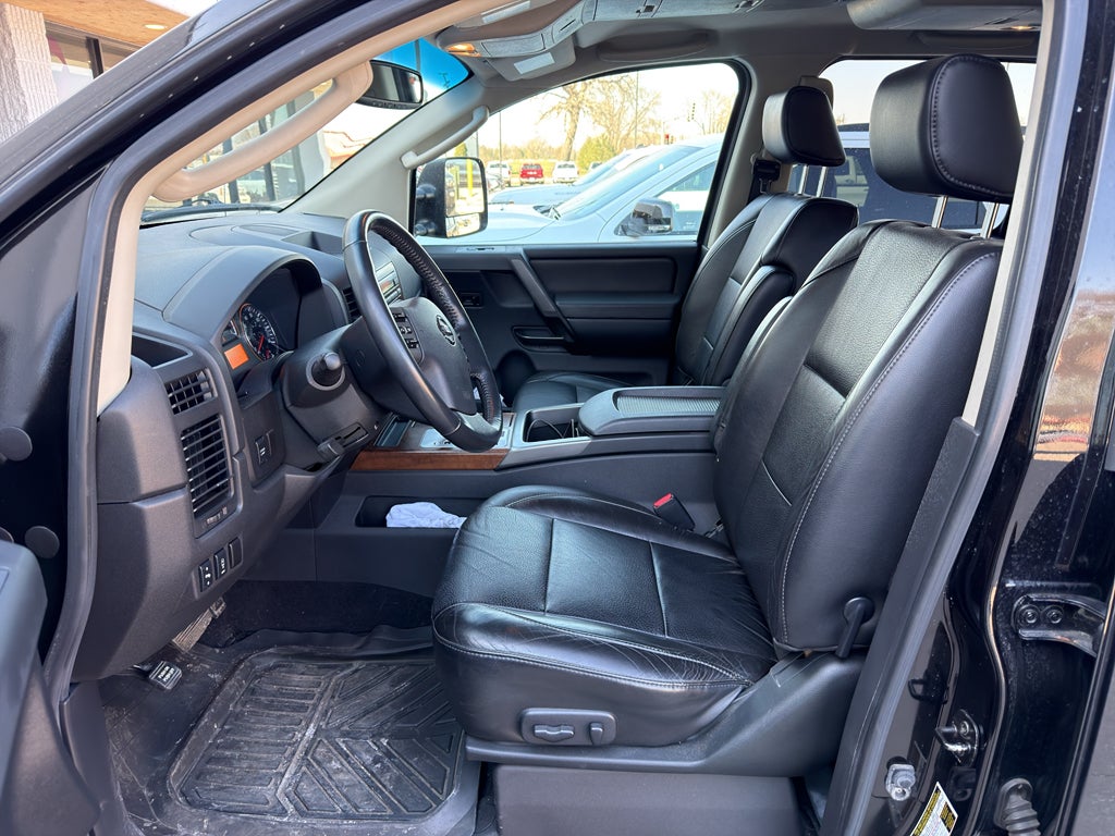 2008 Nissan Titan LE