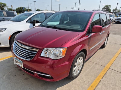 2016 Chrysler Town & Country Touring