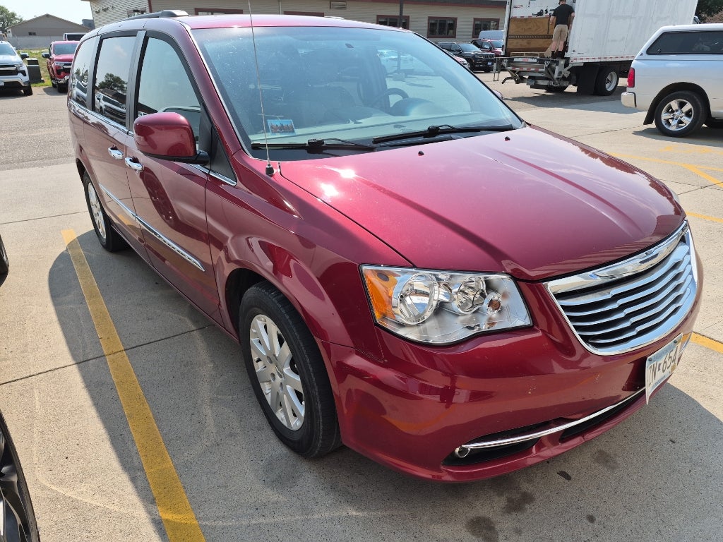 2016 Chrysler Town & Country Touring