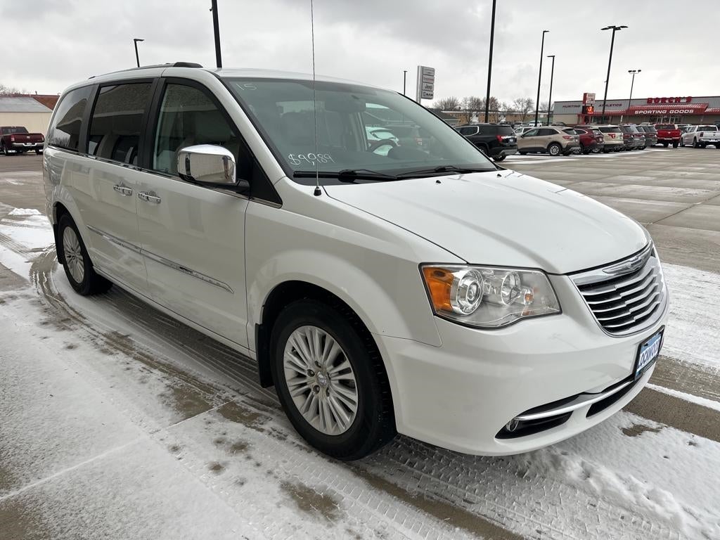 Used 2015 Chrysler Town & Country Limited Platinum with VIN 2C4RC1GG3FR561640 for sale in Marshall, Minnesota