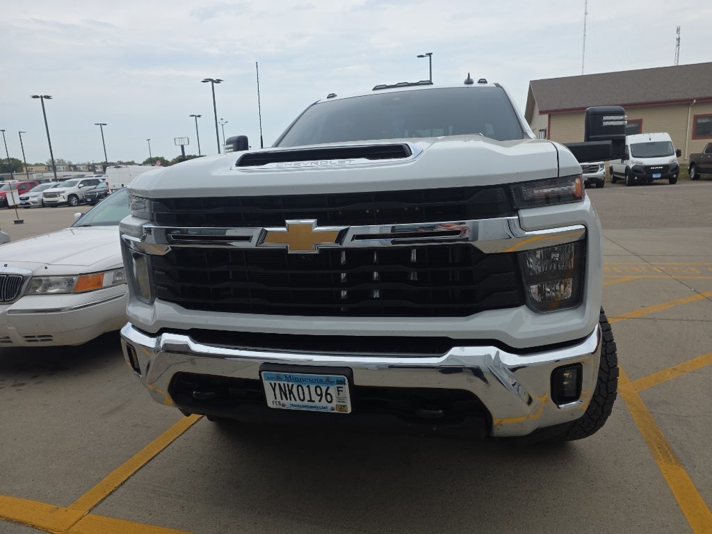2024 Chevrolet Silverado 3500 LT