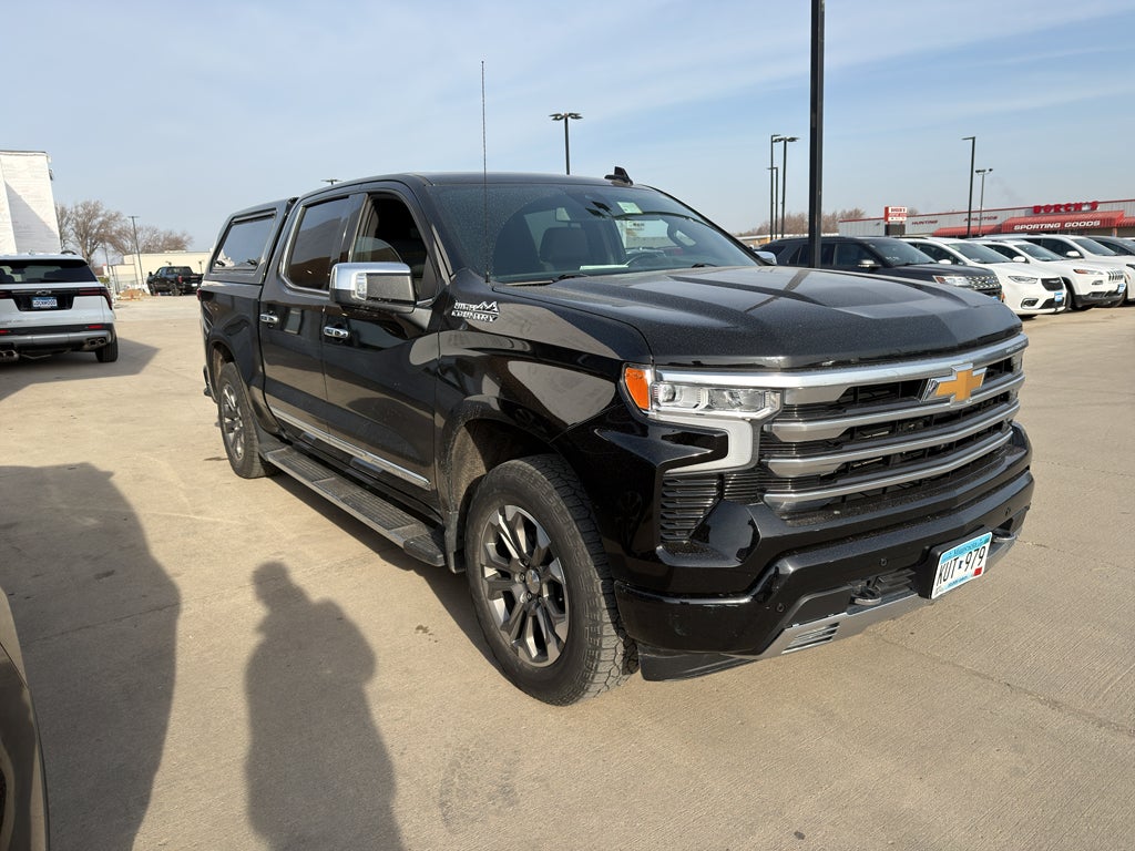 Used 2024 Chevrolet Silverado 1500 High Country with VIN 2GCUDJED8R1151242 for sale in Marshall, Minnesota