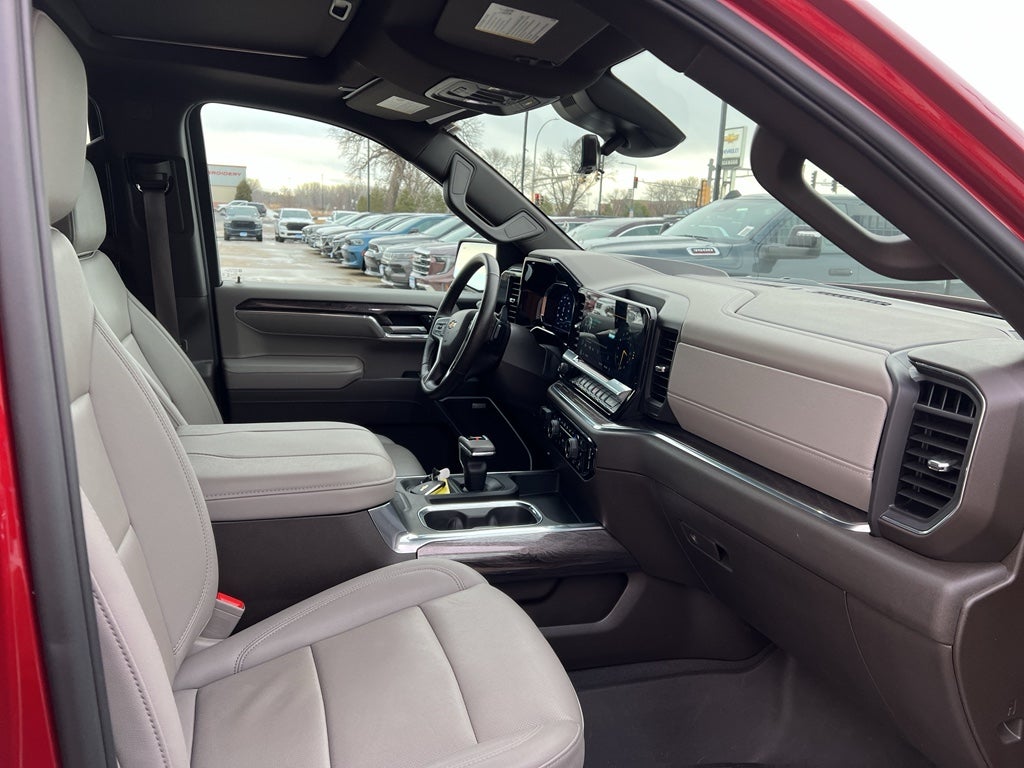 2025 Chevrolet Silverado 1500 LTZ