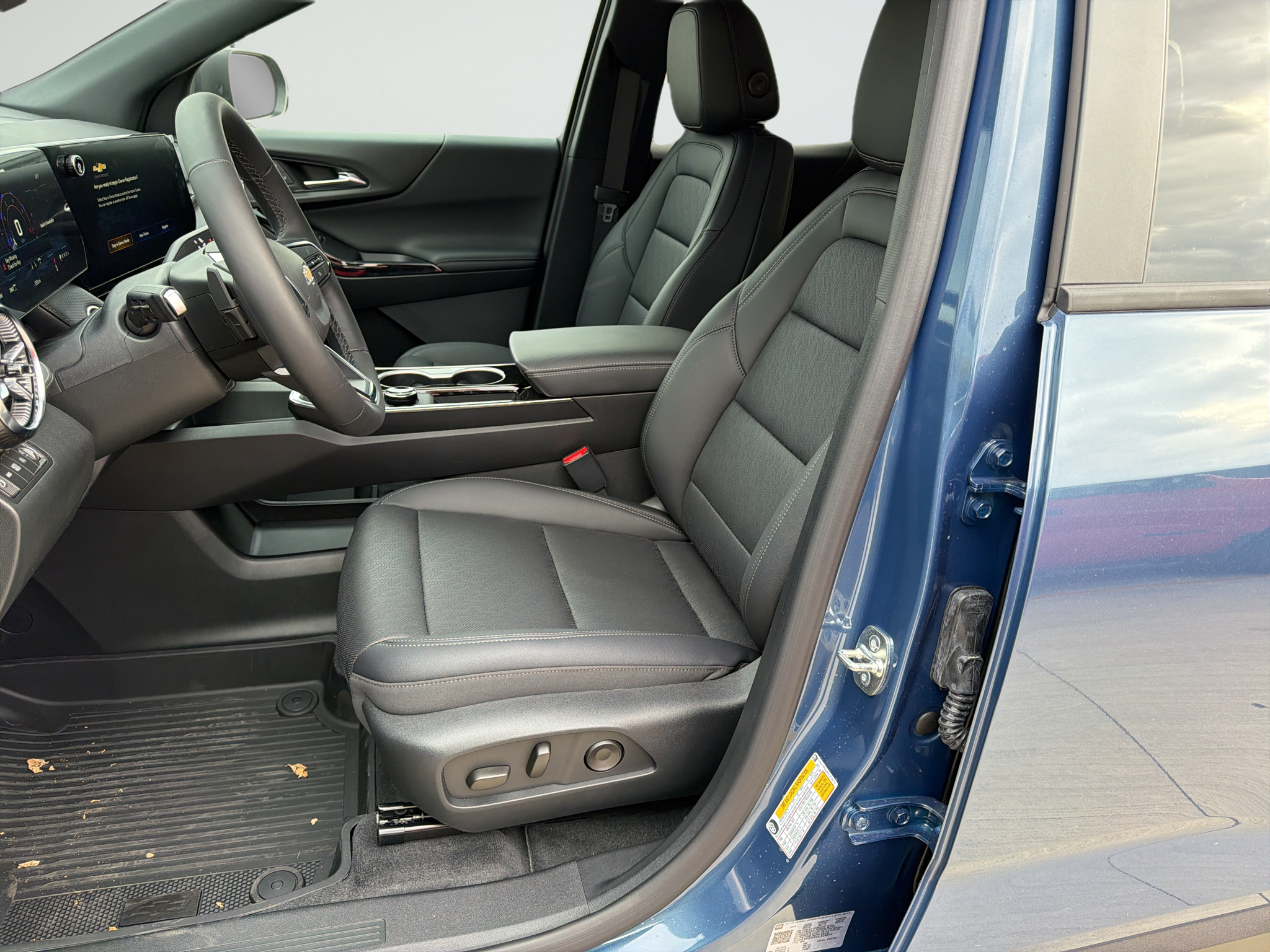 2027 Chevrolet Equinox AWD LT